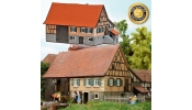 BUSCH 1504 Laser-Cut építőkészlet: Parasztház Schwarzenwald BUSCH 1504 Laser-Cut építőkészlet: Parasztház Schwarzenwald