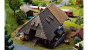 FALLER 130534 Fekete-erdei ház szalma tetővel (patinázott)
