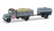 HERPA 745628 Opel 3000 mit Ladegut und Tankanhänger Wassertransporter Fernmeldekompanie JG 1 HERPA 745628 Opel 3000 mit Ladegut und Tankanhänger Wassertransporter Fernmeldekompanie JG 1