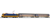 PIKO 59005 Digitális kezdőkészlet (SmartControl light vezérlővel) NS Personenzug BR 185 NS Intercity mit 2 Wagen VI PIKO 59005 Digitális kezdőkészlet (SmartControl light vezérlővel) NS Personenzug BR 185 NS Intercity mit 2 Wagen VI