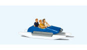PREISER 10682 Familie im Tretboot (1)