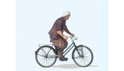 PREISER 45068 Bäuerin auf Fahrrad