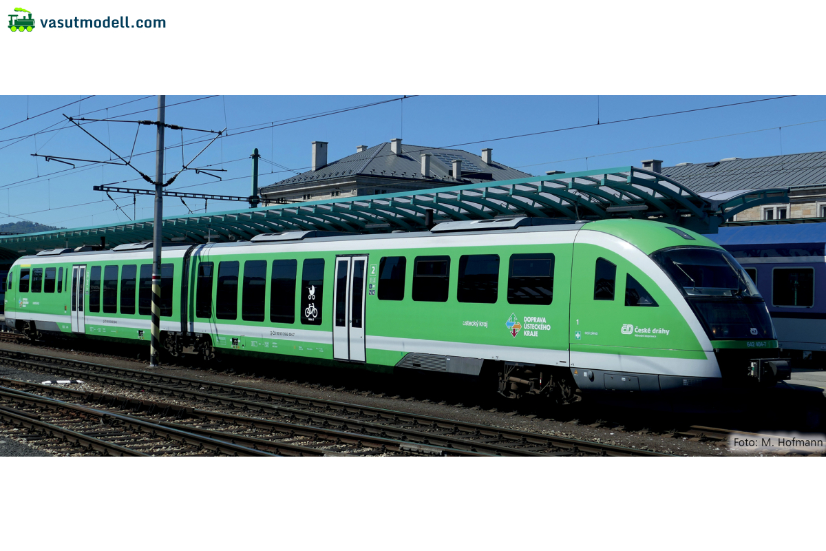 TILLIG 04890 Dieseltriebwagen BR 642 der Èesky dráhy, Ep. VI ÜBERARBEITUNG TILLIG 04890 Dieseltriebwagen BR 642 der Èesky dráhy, Ep. VI ÜBERARBEITUNG
